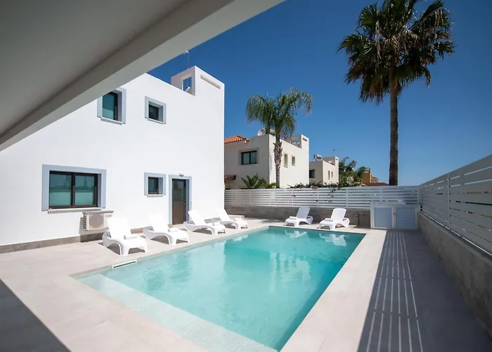 ヴィラ Luxury Agathoula