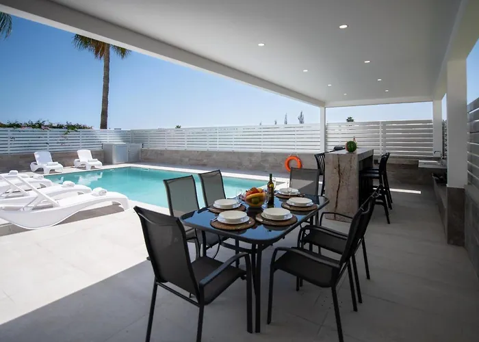 Luxury Agathoula プロタラス