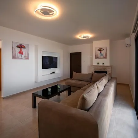 Luxury Agathoula * Protaras